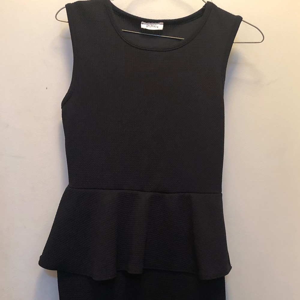 Adorable black dress with waist ruffle like